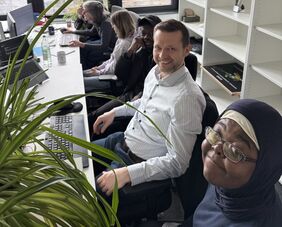 Im Tandem Einblicke in die Arbeitswelt gewinnen